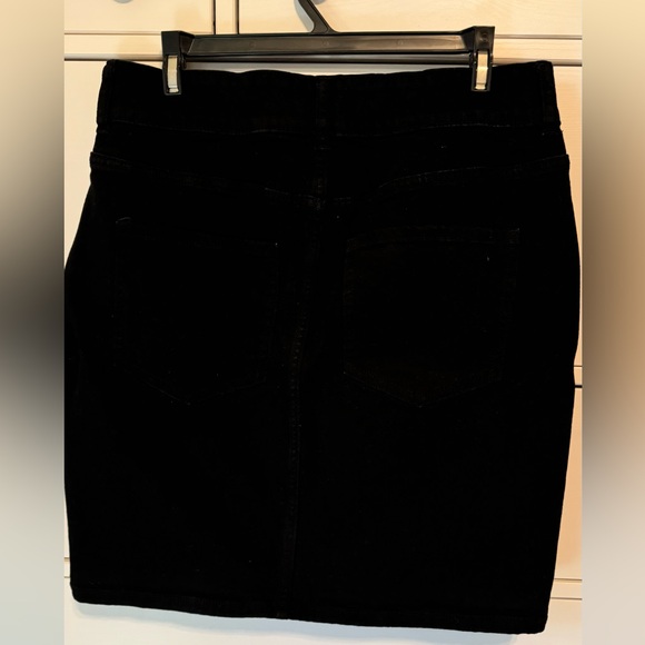 Black denim skirt, size 10 (Australian 14) - Picture 2 of 3